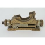 A brass WWII Italian artillery or machine gun elevation gauge,