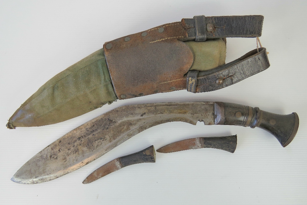 A Kukri knife with two Karda knives and leather sheath and hangers. - Image 2 of 2