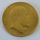 A 22ct gold 1910 Edward VII full sovereign, 8g.