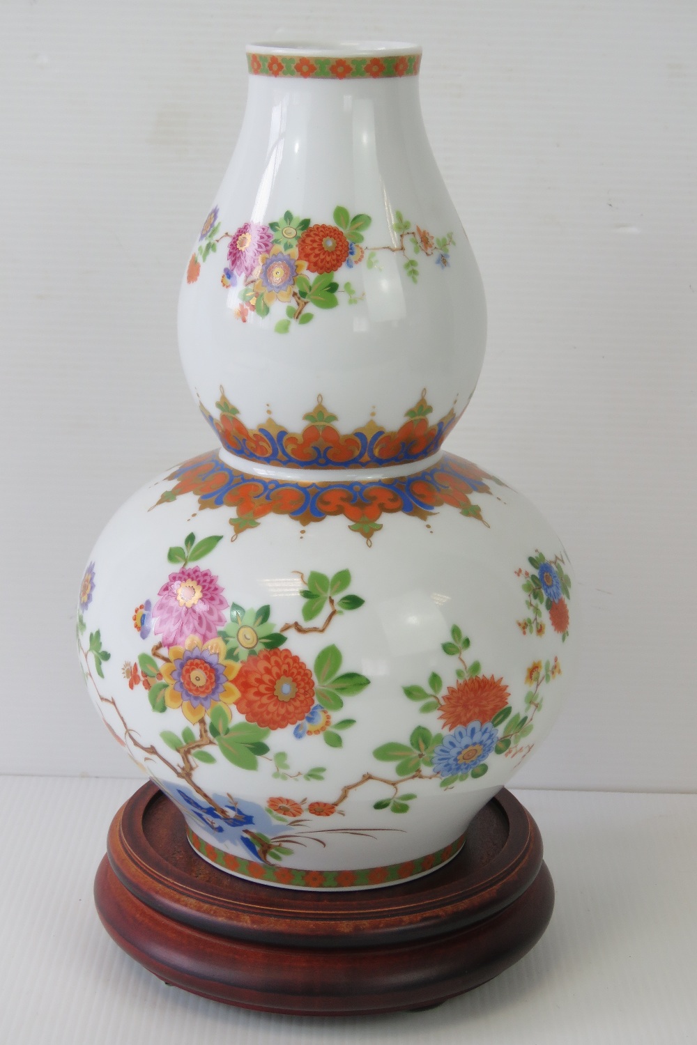 A Kaiser Kanton double gourd porcelain v