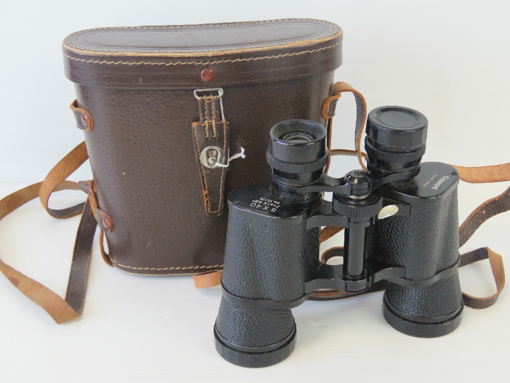 A pair of vintage binoculars, 8x40, Fiel