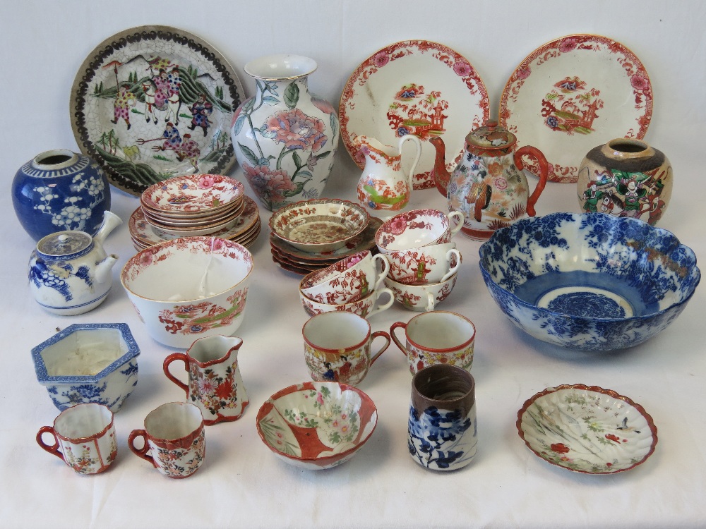 A quantity of Oriental ceramics includin