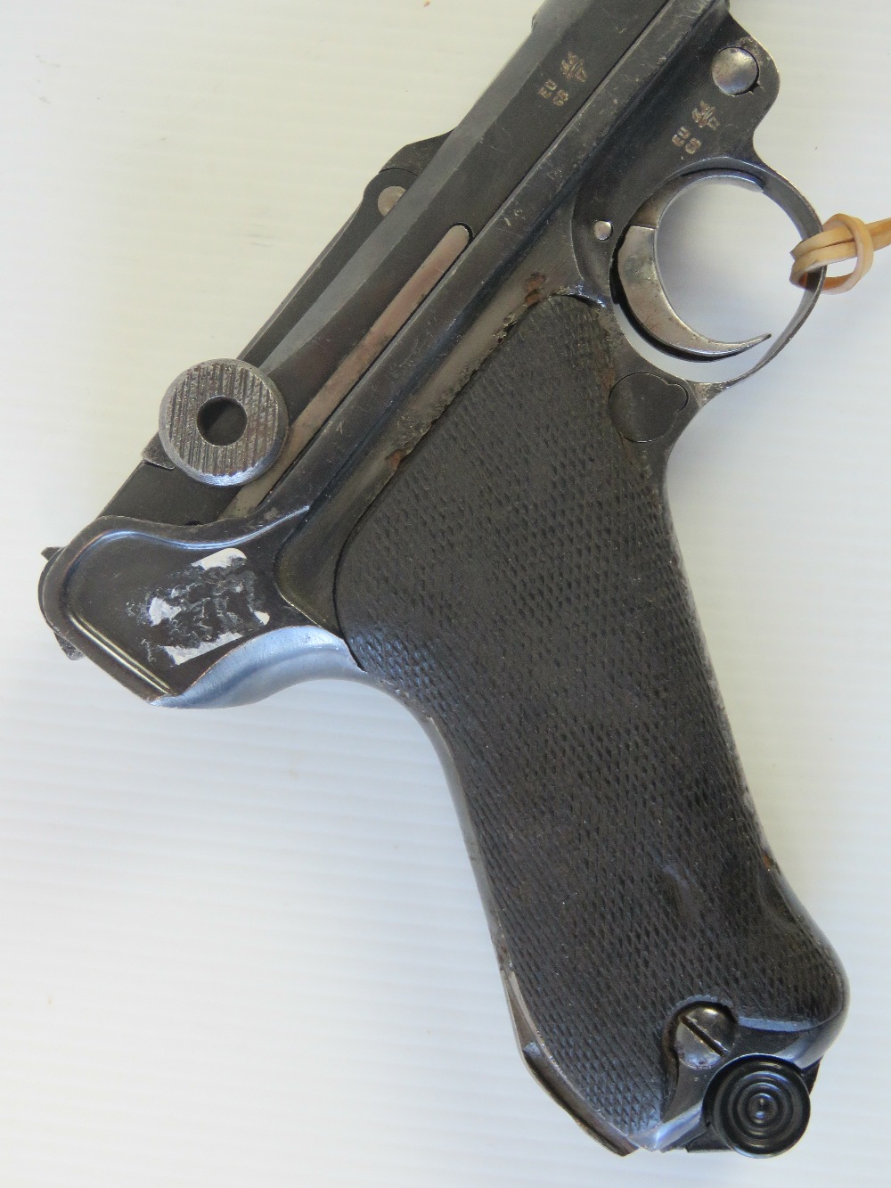 A deactivated ( EU Spec) commercial Luger 9mm pistol with 6" barrel. With certificate. - Image 6 of 8