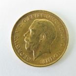 A 22ct gold George V 1912 half sovereign, 4g.