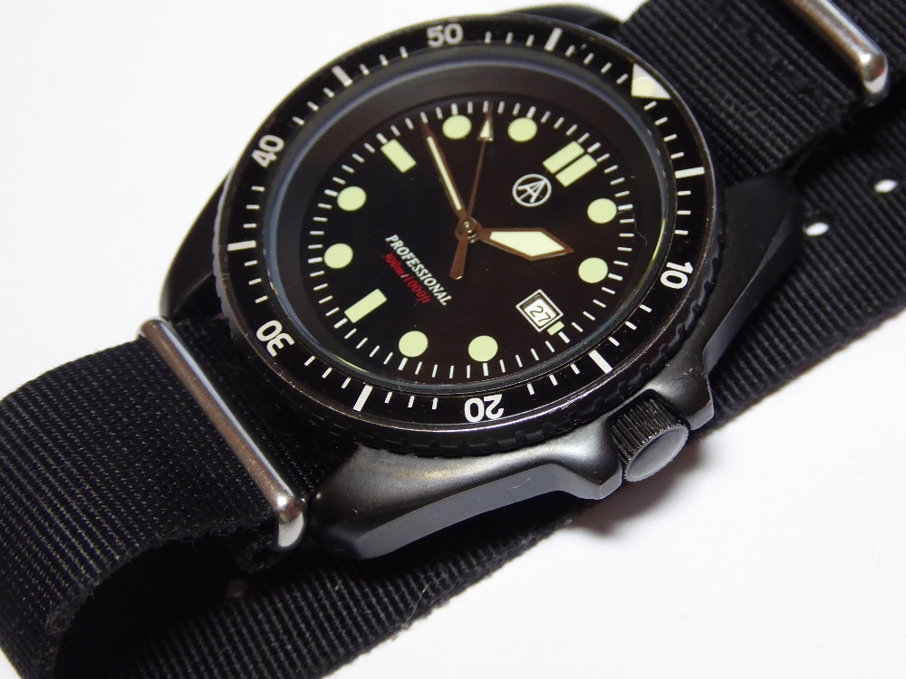 A Cooper SM8016 professional 300m SAS/SBS dive watch, having 42mm black pvd case, sapphire crystal,