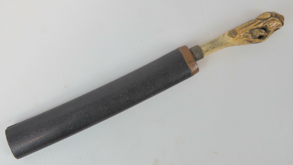 A 19thC Japanese hunting dagger with finely tapered partial double edged blade, 20cm,