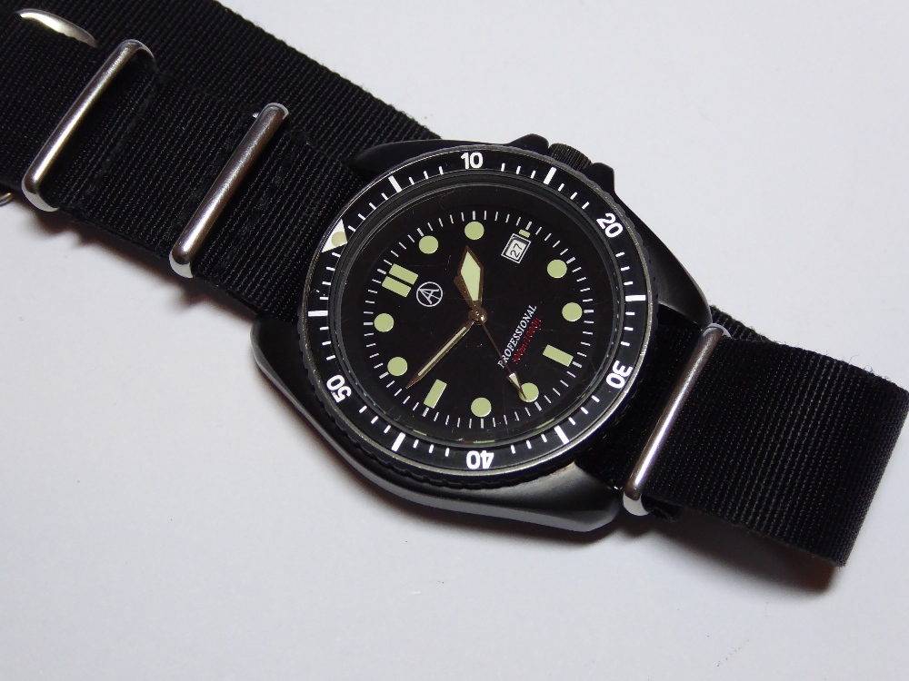 A Cooper SM8016 professional 300m SAS/SBS dive watch, having 42mm black pvd case, sapphire crystal, - Image 4 of 4