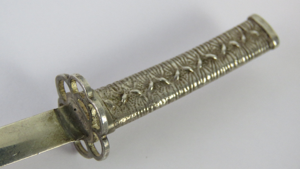 A HM silver miniature Japanese sword (od - Image 3 of 3