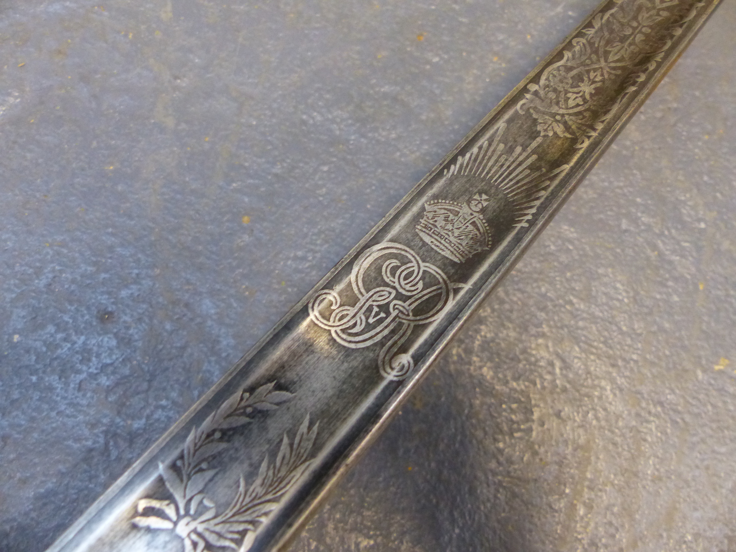 AN EARLY 20th.C. OFFICER'S SWORD WITH ETCHED STEEL BLADE BY JOHN JONES & CO. LONDON - Bild 24 aus 36