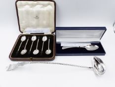A CASED SET OF SIX COFFEE BEAN SPOONS, DATED 1922 SHEFFIELD, MAKERS MARK MAPPIN & WEBB, TOGETHER