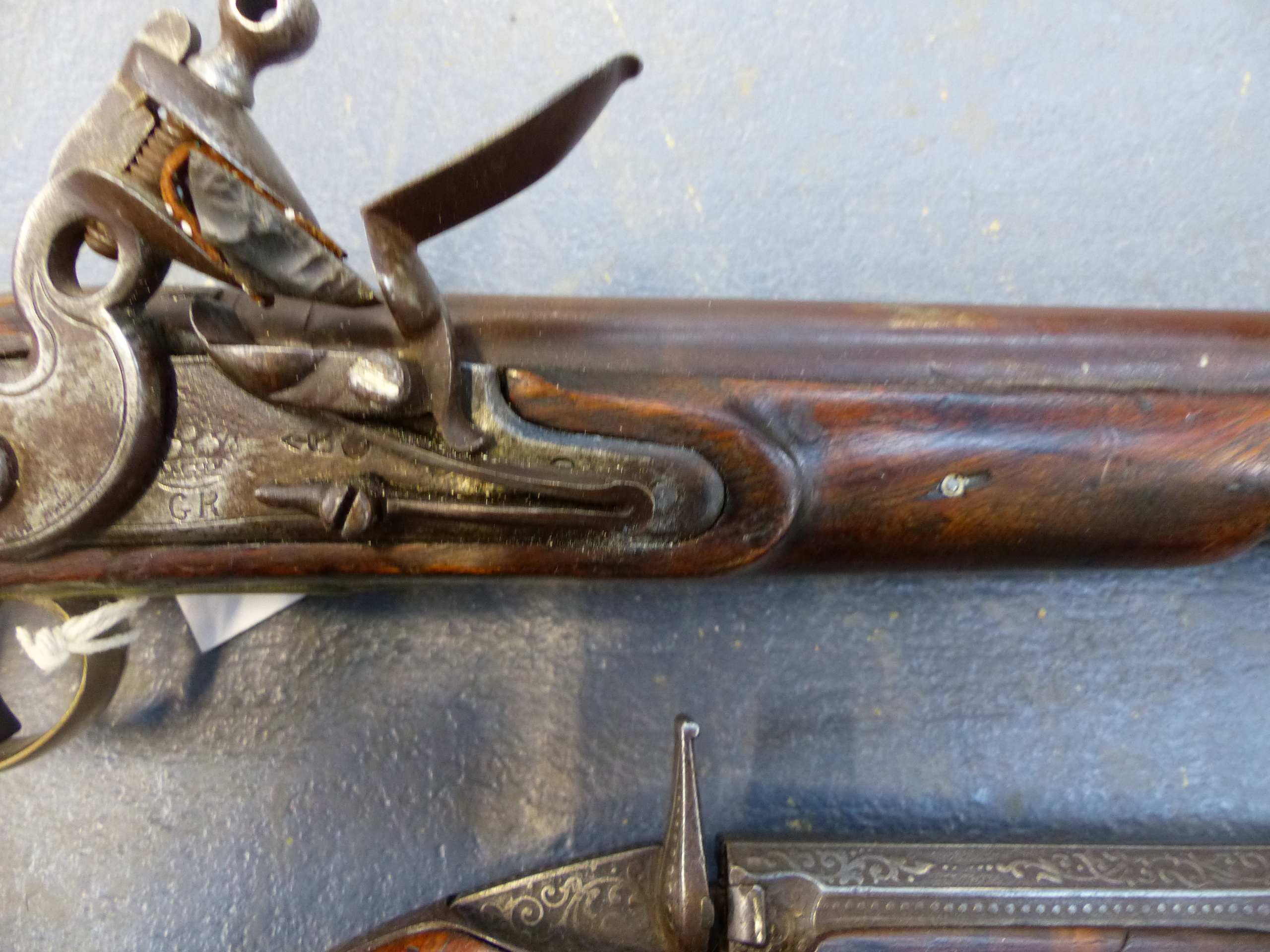 A SEA SERVICE PATTERN FLINTLOCK PISTOL OF INDETERMINATE AGE ( AS SUCH FALLS UNDER SECTION ONE OF THE - Bild 7 aus 59