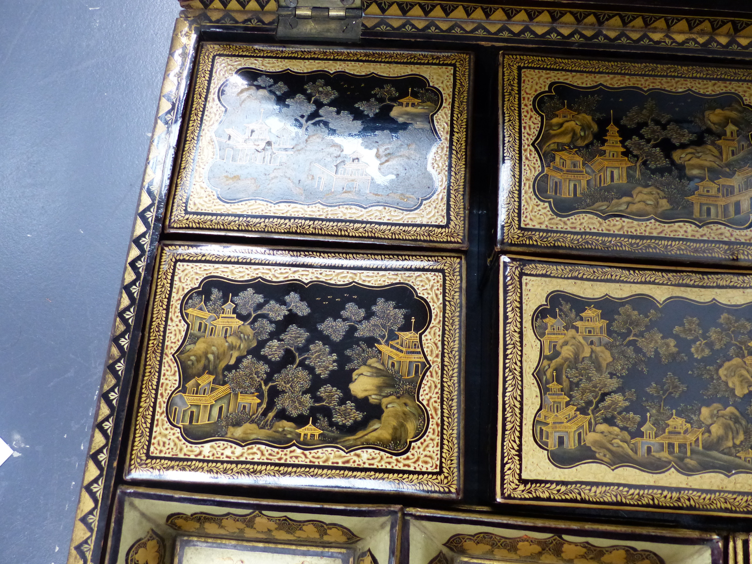 AN UNUSUALLY COMPLETE CHINESE EXPORT BLACK LACQUER GAMES BOX WITH INTERIOR TRAYS AND COVERED - Image 9 of 28