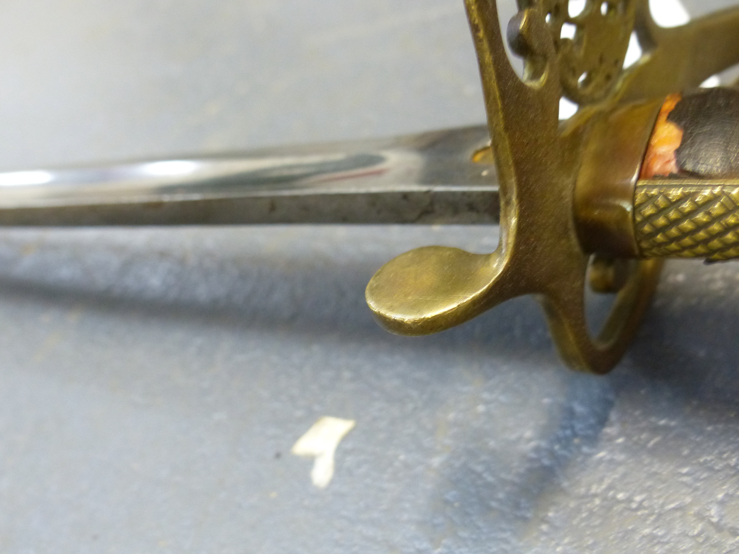 A VICTORIAN NCO'S SWORD WITH BRASS HILT - Image 9 of 12