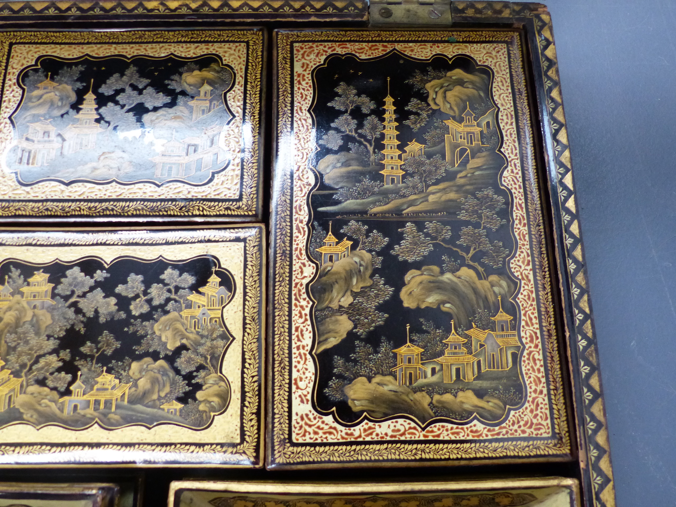AN UNUSUALLY COMPLETE CHINESE EXPORT BLACK LACQUER GAMES BOX WITH INTERIOR TRAYS AND COVERED - Image 7 of 28