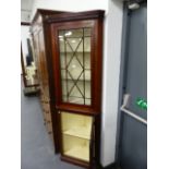 AN EDWARDIAN MAHOGANY GEORGIAN STYLE FLOOR STANDING CORNER CABINET. H.198 x W.69cms.