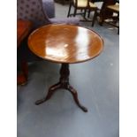 A GEO.III.MAHOGANY TRAY TOP TRIPOD TABLE. D.50cms.