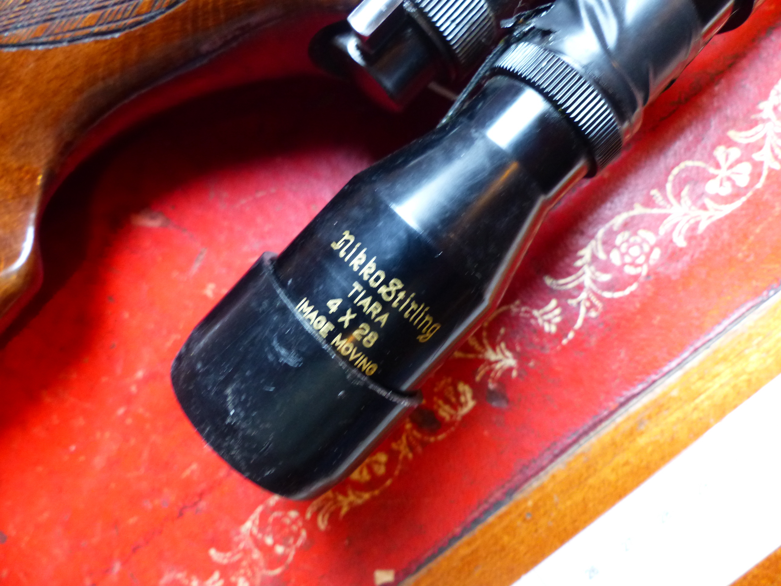 RIFLE. VOERE .22 SEMI-AUTOMATIC SERIAL NUMBER 185258 COMPLETE WITH SCOPE, (ST.NO.3272). - Bild 7 aus 11