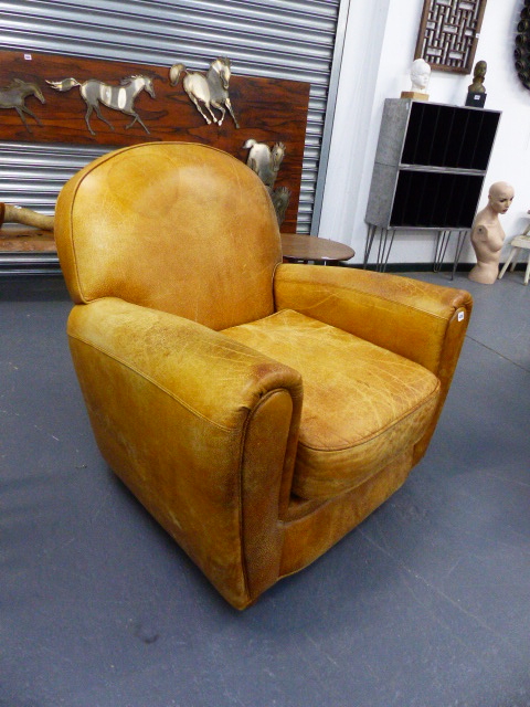 A GOOD QUALITY ART DECO STYLE LEATHER ARMCHAIR. - Image 4 of 16