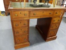 A SMALL 19th.C.MAHOGANY TWIN PEDESTAL WRITING DESK. W.89 x H.71cms.