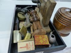 A GROUP OF ANTIQUE AND LATER SMOKING RELATED AND OTHER COLLECTABLES, VESTA CASES, MATCHBOX