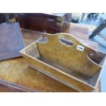 A 19th.C.OAK CUTLERY TRAY AND A MAHOGANY WALL BRACKET.