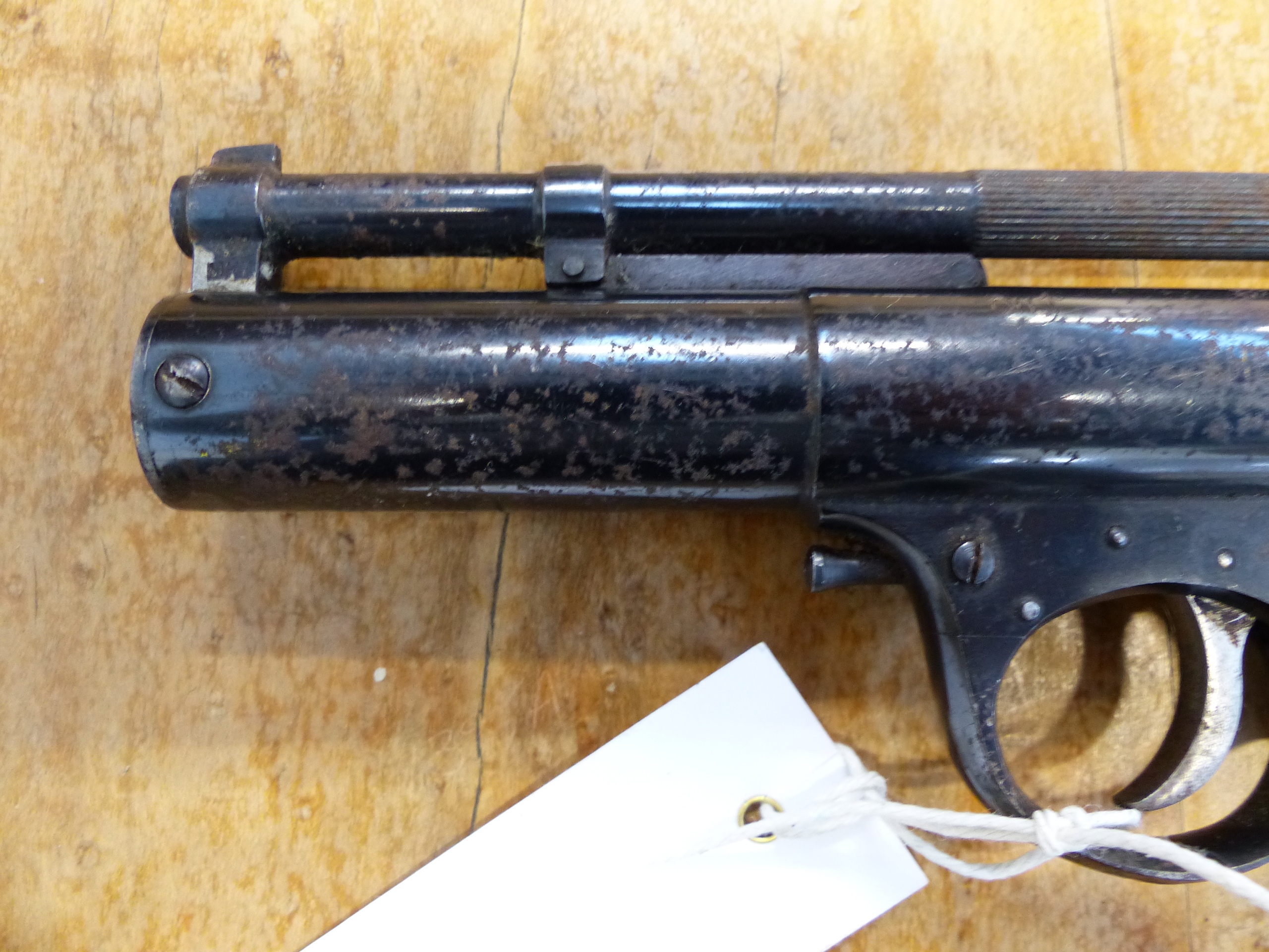 A VINTAGE WEBLEY MARK ONE AIR PISTOL - Bild 23 aus 23