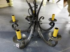 A LARGE WROUGHT IRON FIVE LIGHT CHANDELIER.