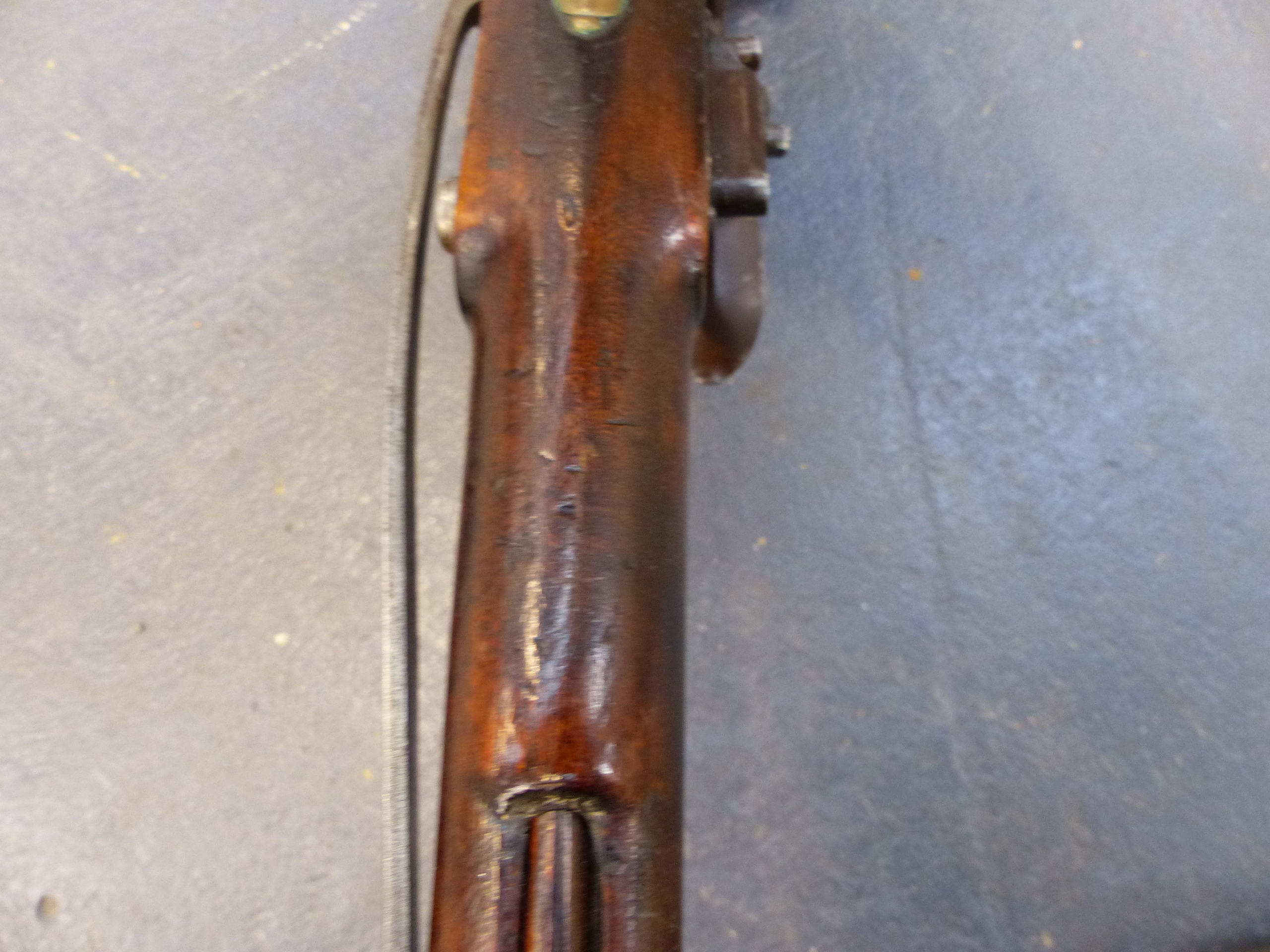 A SEA SERVICE PATTERN FLINTLOCK PISTOL OF INDETERMINATE AGE ( AS SUCH FALLS UNDER SECTION ONE OF THE - Bild 25 aus 59