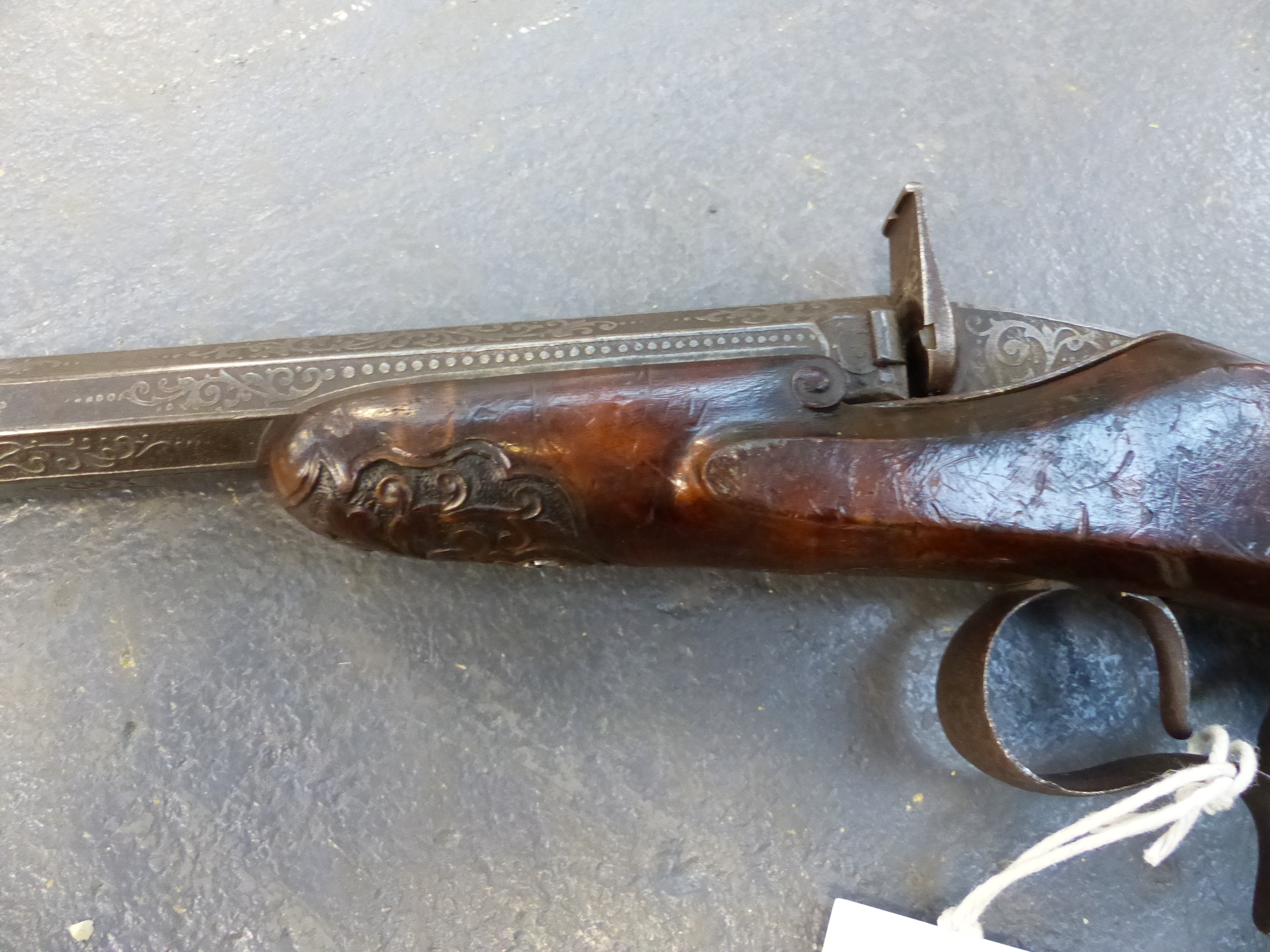 A SEA SERVICE PATTERN FLINTLOCK PISTOL OF INDETERMINATE AGE ( AS SUCH FALLS UNDER SECTION ONE OF THE - Bild 42 aus 59