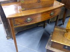 A REGENCY MAHOGANY BOW FRONT SIDE TABLE WITH FRIEZE DRAWER. W.91.5 x H.81cms.