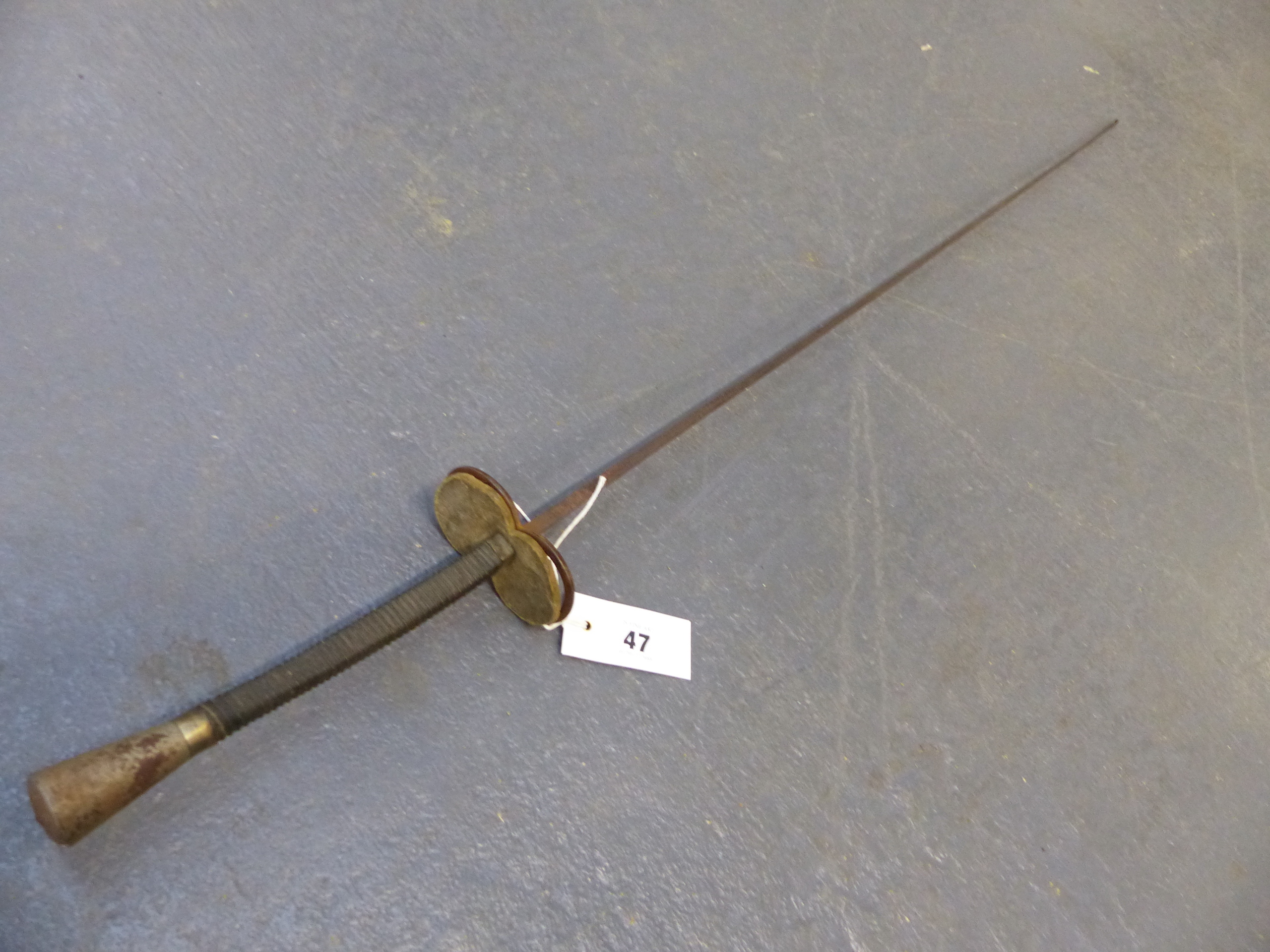 A VINTAGE FRENCH FENCING FOIL