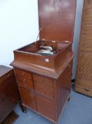 AN EARLY MAHOGANY CASED HMV SHERATON GRAND CABINET GRAMOPHONE. RD. No.491834.