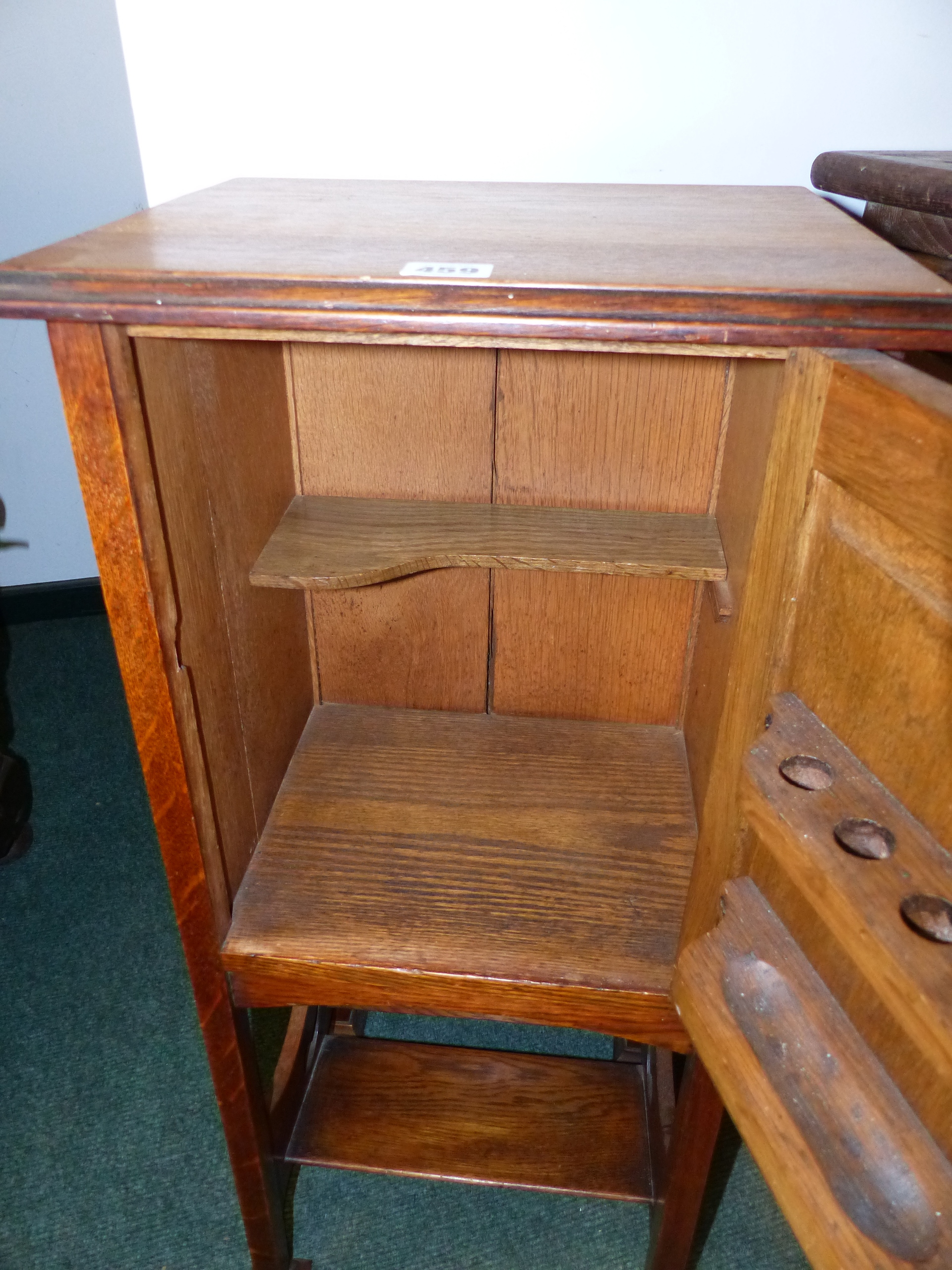 AN ARTS AND CRAFTS SMALL OAK SMOKER'S CABINET WITH BOOK TROUGH BELOW. - Image 14 of 15