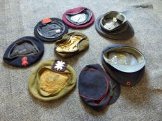 ASSORTED CLOTH HEADDRESS, PARACHUTE REGIMENT BERET, NAVAL BERETS AND A GLENGARRY.