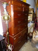 A LATE GEORGIAN INLAID MAHOGANY CHEST ON CHEST WITH TWO SHORT DRAWERS OVER SIX LONG AND STANDING