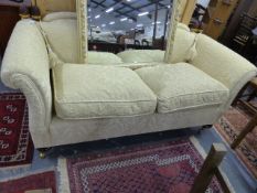 A GOOD QUALITY DESIGNER THREE PIECE LOUIS PHILIPPE STYLE DRAWING ROOM SUITE. SETTEE W.195cms AND TWO