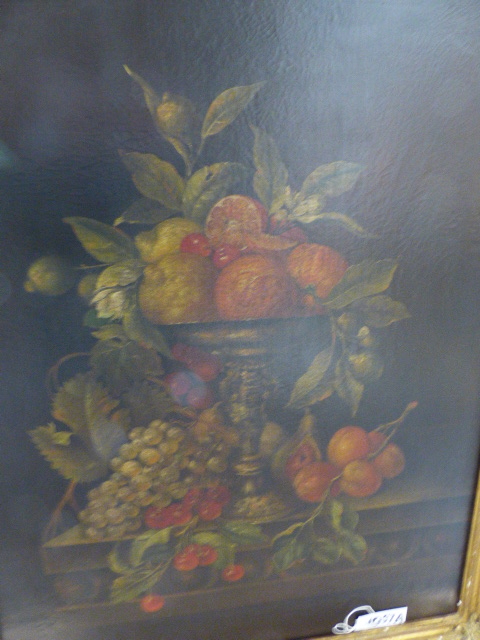 FLEMISH SCHOOL AFTER THE OLD MASTERS. A STILL LIFE OF FRUIT, OIL ON CANVAS. 80 x 60cms. - Image 2 of 7