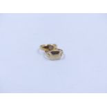 AN 18ct YELLOW GOLD DIAMOND GYPSY RING, (FINGER SIZE M) TOGETHER WITH A 9ct CUSHION SHAPE SIGNET