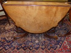 A VICTORIAN MAHOGANY SUTHERLAND TEA TABLE WITH FOUR GATELEGS AND SHAPED OVAL TOP. TOP EXTENDED 113 x