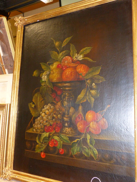 FLEMISH SCHOOL AFTER THE OLD MASTERS. A STILL LIFE OF FRUIT, OIL ON CANVAS. 80 x 60cms. - Image 3 of 7