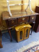 A GEO.III.OAK LOWBOY WITH THREE FRIEZE DRAWERS ON SLENDER TURNED LEGS AND PAD FEET. W.80 x H.73cms.