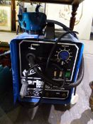 A CLARKE GASLESS MIG WELDER.