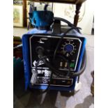 A CLARKE GASLESS MIG WELDER.