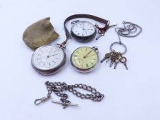 THREE CHESTER HALLMARK POCKET WATCHES TOGETHER WITH A SELECTION OF WINDING KEYS AND A SILVER