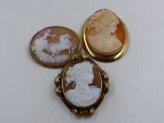 A 9ct GOLD MOUNTED PORTRAIT CAMEO BROOCH, APPROXIMATE MEASUREMENT 6mm X 4.6mm, TOGETHER WITH A