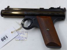 A BENJAMIN .177 CO2 GAS PISTOL CONTAINED IN IT'S ORIGINAL BOX WITH ACCESSORIES.