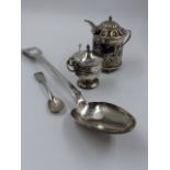 A GEORGIAN SILVER HALLMARKED SERVING SPOON DATED 1827 LONDON,TOGETHER WITH A SILVER MUSTARD AND