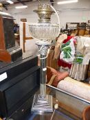 A LATE VICTORIAN WALKER & HALL SILVER PLATE CORINTHIAN COLUMN OIL LAMP WITH CUT GLASS FONT,