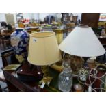 A QTY OF TABLE LAMPS,ETC.