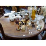 A VICTORIAN MAHOGANY BREAKFAST TABLE.